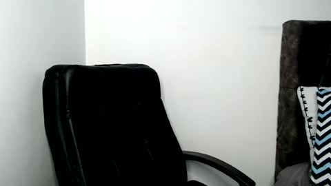 Snapshot of sakhmett1 chatting on 06/12/26, 03:05 Sarah online show from 06/12/26, 03:05