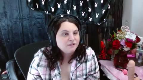 salacious_bunny online show from 02/16/26, 10:06