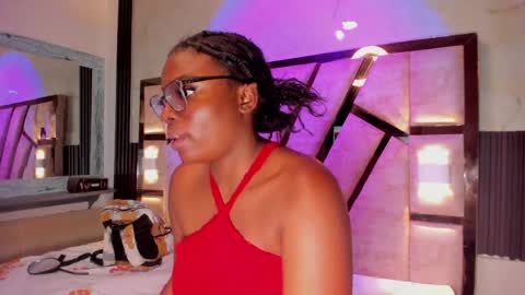 Snapshot of salem_rosee chatting on 04/23/26, 01:40 salem_rosee online show from 04/23/26, 01:40