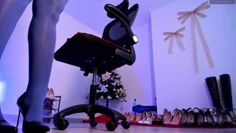 Sali G  online show from 12/14/25, 01:05