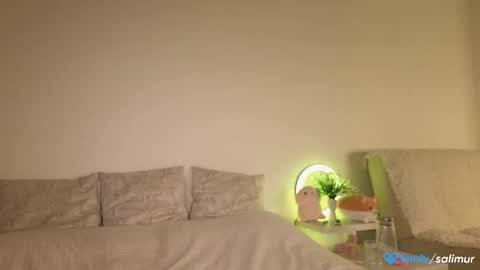 Snapshot of salimurr chatting on 10/20/25, 02:06 Sali online show from 10/20/25, 02:06