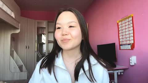 Snapshot of salinahardrict chatting on 05/16/26, 02:16 Rin online show from 05/16/26, 02:16