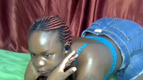 sally_bee1 online show from 06/28/26, 03:45