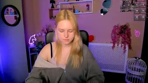 Snapshot of sally_meow chatting on 05/08/26, 06:02 sally_meow online show from 05/08/26, 06:02