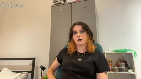 Snapshot of sally_vae chatting on 07/11/26, 08:55 Sally Vae online show from 07/11/26, 08:55