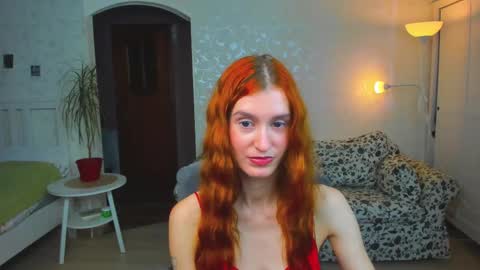 Snapshot of sallybiscuit chatting on 10/09/25, 10:24 Sally online show from 10/09/25, 10:24