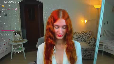 Snapshot of sallybiscuit chatting on 11/06/25, 12:28 Sally online show from 11/06/25, 12:28