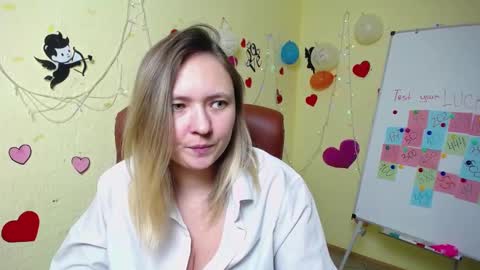 Snapshot of sallyverda chatting on 02/22/25, 10:09 Sally online show from 02/22/25, 10:09