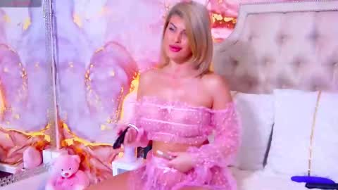 SalmaRoze online show from 12/01/25, 05:45