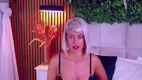 SalmaRoze online show from 04/24/26, 05:10