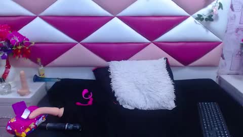 Snapshot of salmasantos chatting on 01/20/25, 05:37 salmasanto online show from 01/20/25, 05:37