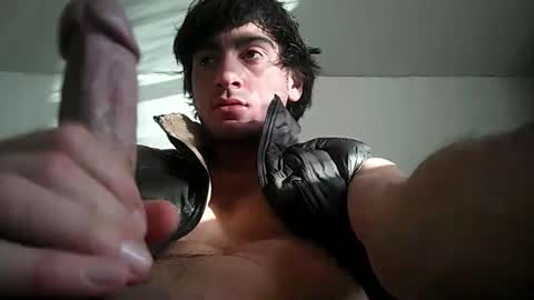 Snapshot of salmonman1305 chatting on 12/26/24, 01:54 salmonman1305 online show from 12/26/24, 01:54