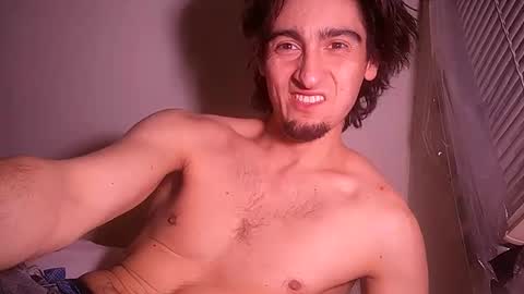 Snapshot of salmonman1305 chatting on 03/04/25, 02:49 salmonman1305 online show from 03/04/25, 02:49