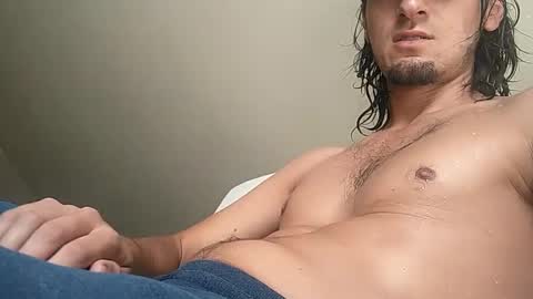 Snapshot of salmonman1305 chatting on 09/22/25, 03:47 salmonman1305 online show from 09/22/25, 03:47