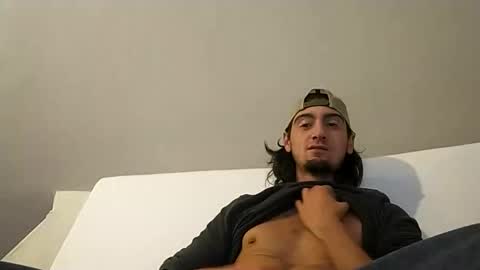 Snapshot of salmonman1305 chatting on 10/26/25, 02:06 salmonman1305 online show from 10/26/25, 02:06