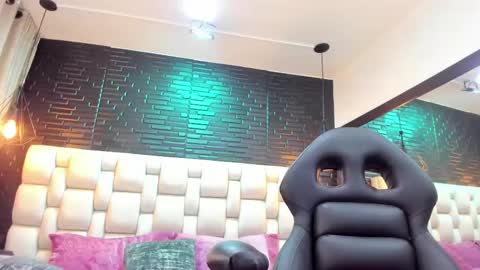 salome online show from 02/14/25, 06:08