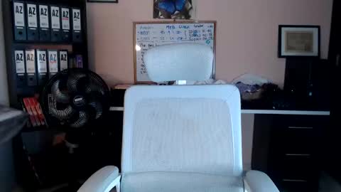 Salome online show from 01/04/25, 01:10