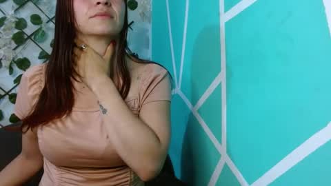 Snapshot of salome_69xxx chatting on 05/24/26, 03:11 Salome Salemhornys online show from 05/24/26, 03:11