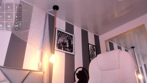 salome__evans online show from 02/19/25, 04:33