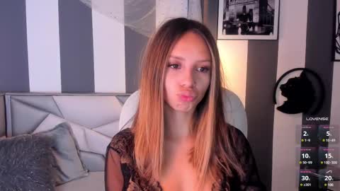salome__evans online show from 03/11/25, 12:39