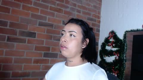 Snapshot of salome__palmer chatting on 12/19/24, 01:28 online show from 12/19/24, 01:28