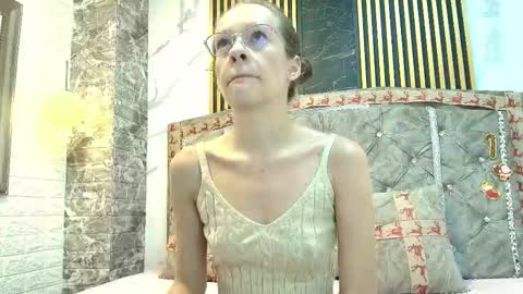Snapshot of salome_cruxx chatting on 12/20/25, 11:17 salome_cruxx online show from 12/20/25, 11:17