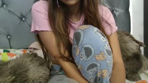 salome_parra21 online show from 05/21/26, 03:02