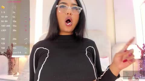 Snapshot of salomebell chatting on 03/13/26, 02:29 online show from 03/13/26, 02:29