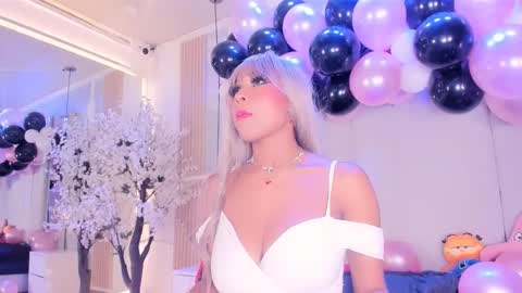 Snapshot of salomebenz_01 chatting on 03/07/26, 10:29 Salome benz online show from 03/07/26, 10:29