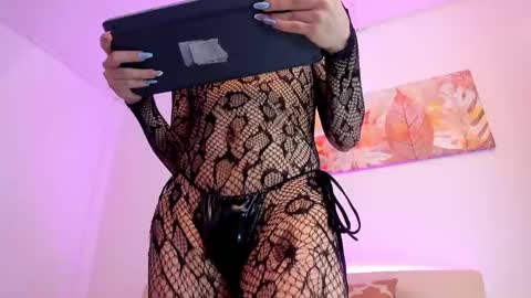 Snapshot of salomee_foxx_ chatting on 04/16/26, 09:39 Salome online show from 04/16/26, 09:39