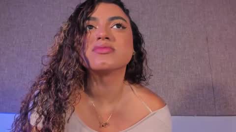 Salome Ferreira online show from 10/14/25, 05:14