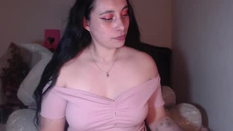 yenny online show from 02/10/25, 04:19