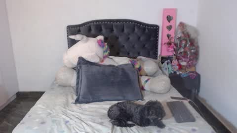 yenny online show from 01/14/26, 03:34