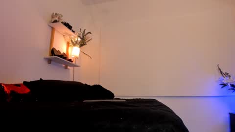 Salome Kross online show from 12/29/24, 11:50