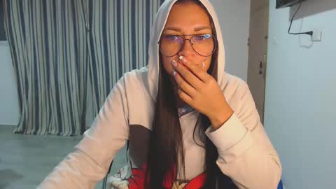 salome online show from 02/10/25, 01:03