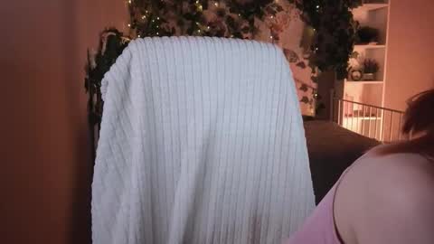 Snapshot of salt_mira chatting on 03/08/26, 05:44 salt_mira online show from 03/08/26, 05:44