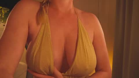 IsaBella-  online show from 04/26/26, 06:27
