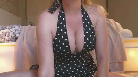 IsaBella-  online show from 06/19/26, 02:10