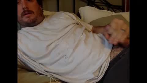 Snapshot of salty612 chatting on 12/11/24, 03:58 salty612 online show from 12/11/24, 03:58