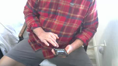 Snapshot of saltydogg chatting on 12/16/24, 04:27 Saltyy online show from 12/16/24, 04:27