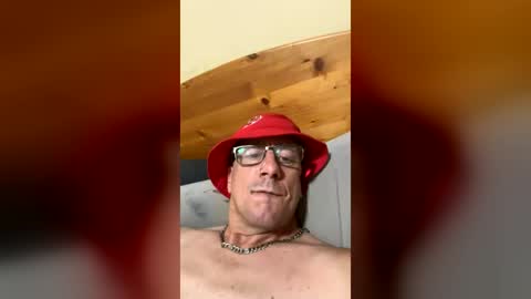Snapshot of saltydoggy6969 chatting on 06/27/26, 05:01 saltydoggy6969 online show from 06/27/26, 05:01