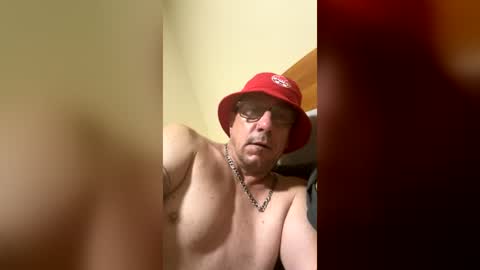 Snapshot of saltydoggy6969 chatting on 06/29/26, 06:08 saltydoggy6969 online show from 06/29/26, 06:08
