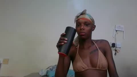 Snapshot of saltysugar20 chatting on 05/10/26, 04:06 Sugarbabe online show from 05/10/26, 04:06