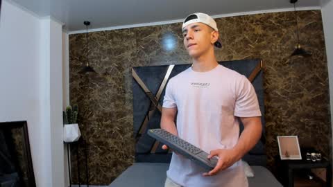 SALVATORE online show from 01/11/25, 11:34