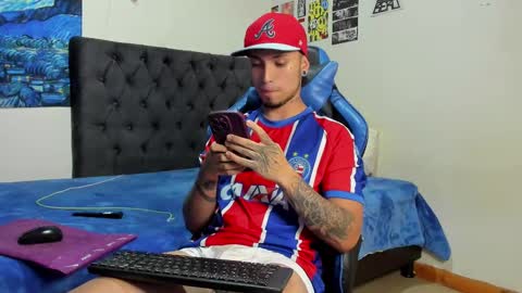   online show from 03/05/25, 01:21