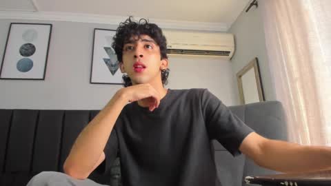 Snapshot of salvatore_monterey chatting on 03/11/25, 02:40 salvatore online show from 03/11/25, 02:40