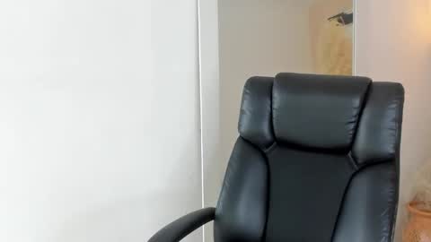 salvatore  online show from 10/15/25, 08:53