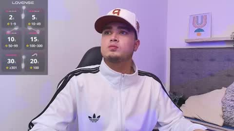 Snapshot of salvatore_muller chatting on 09/17/25, 08:43 Salvatore online show from 09/17/25, 08:43