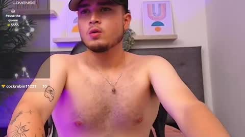 Snapshot of salvatore_muller chatting on 10/08/25, 12:52 Salvatore online show from 10/08/25, 12:52