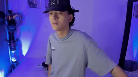 Snapshot of sam__cute chatting on 01/16/25, 01:06 sam__cute online show from 01/16/25, 01:06